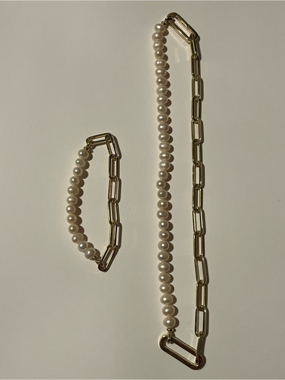Kendra Scott Pearl and Gold Link Necklace and Bracelet Set